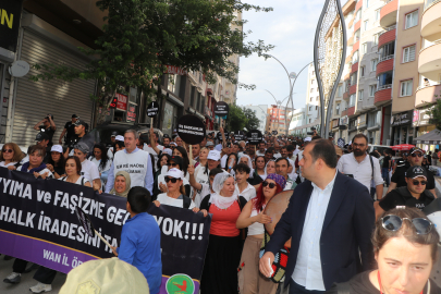 Van’dan Hakkari’ye 6 gün sürecek ‘İradeye Saygı Yürüyüşü’ başladı