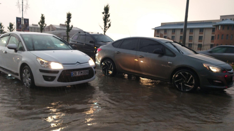 ERZURUM’da sağanak sele neden oldu, alt geçitler suyla doldu (VİDEO EKLENDİ)