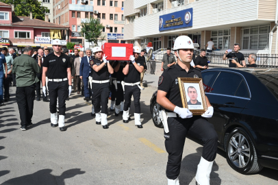 Otomobil takla attı; polis memuru hayatını kaybetti (2)