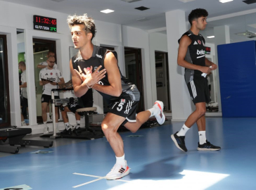 Beşiktaş'ta sağlık kontrolleriyle atletik performans testleri sürüyor