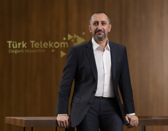 Türk Telekom'un az gören çocuklara destek olan ‘TahtApp’ uygulaması devam ediyor