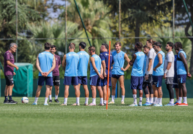 Trabzonspor günün ikinci antrenmanında pas çalıştı