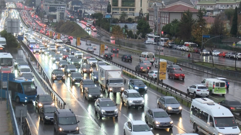 İstanbul - İstanbul'da trafik yoğunluğu yüzde 78'e ulaştı