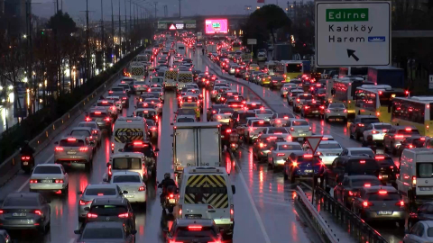 İstanbul - İstanbul’da trafik yoğunluğu - 2 / Ek görüntü ve bilgiyle geniş haber