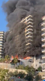 Antalya'da 9 katlı otel inşaatında yangın; işçiler mahsur kaldı / Ek fotoğraflar